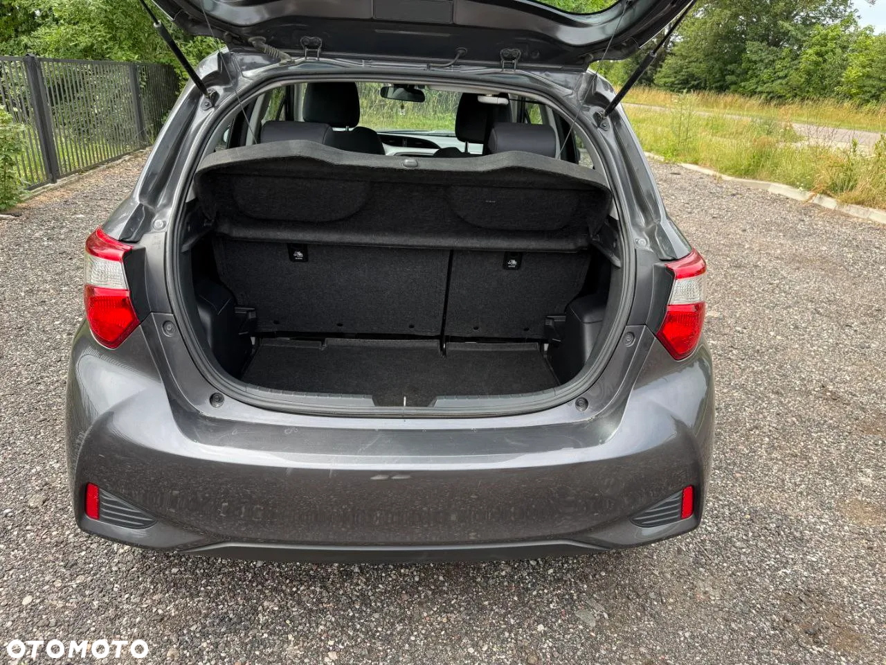 Toyota Yaris - 8
