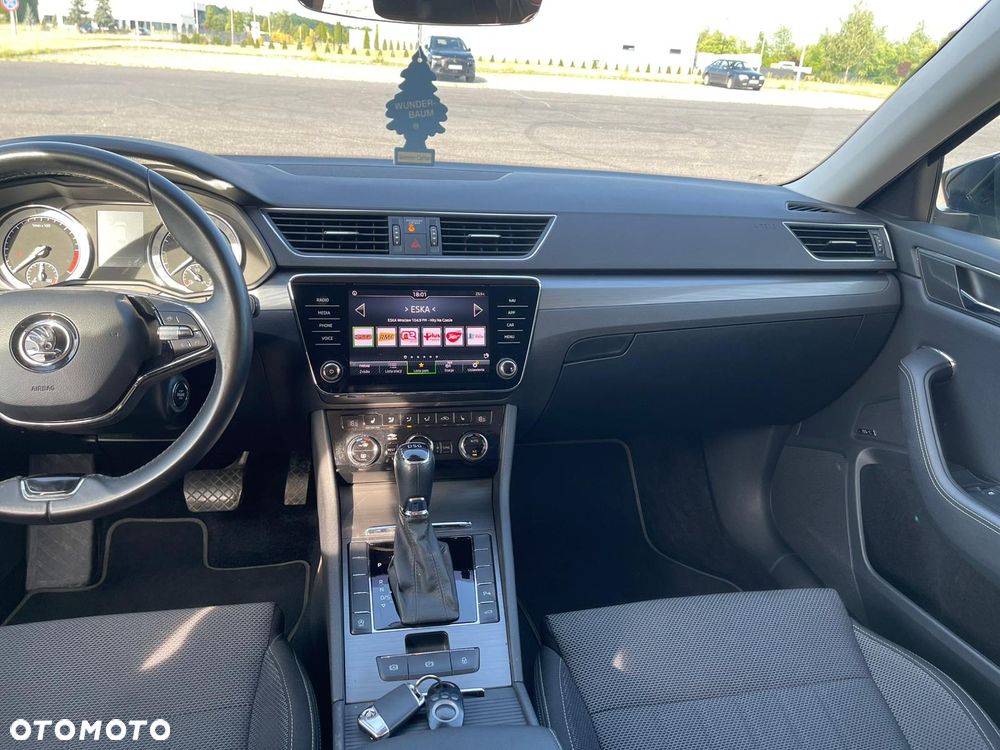 Skoda Superb 2.0 TDI Style DSG7 - 8