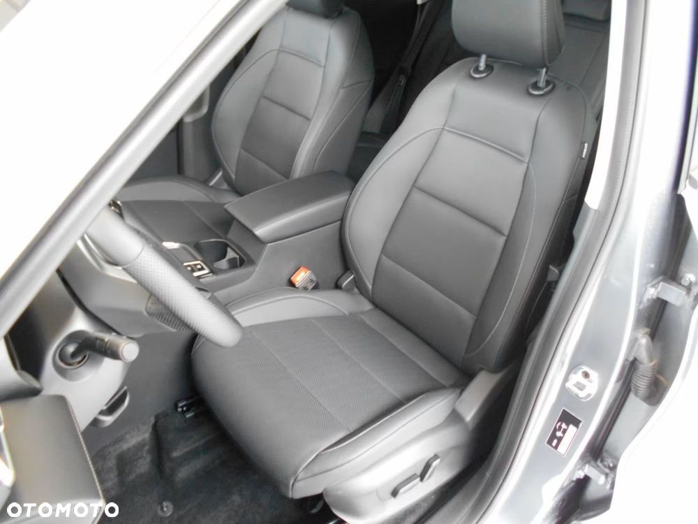 MG ZS 1.5 HEV+ Exclusive - 11