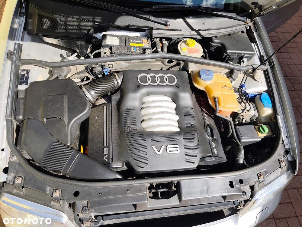 Audi A4 Limousine - 11