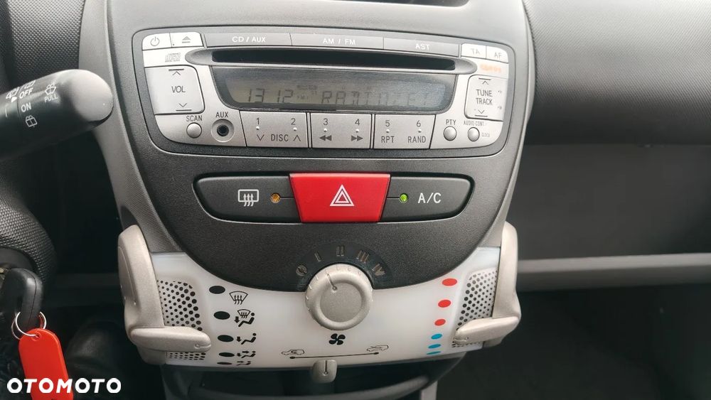 Toyota Aygo Cool - 32