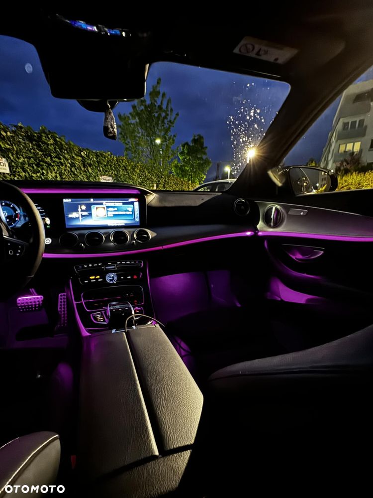 Mercedes-Benz Klasa E 220 d 9G-TRONIC - 19