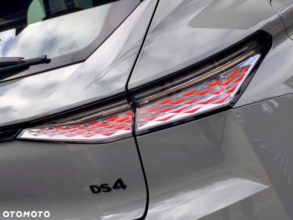 DS Automobiles DS 4 1.6 E-Tense Performance Line + - 27