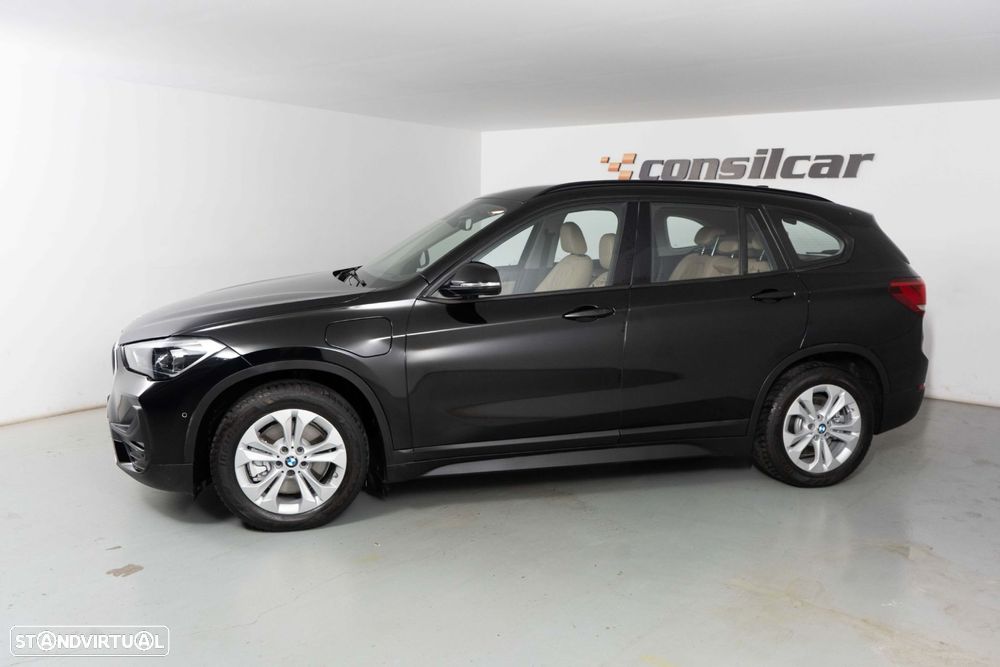 BMW X1 25 e xDrive Corporate Edition - 6