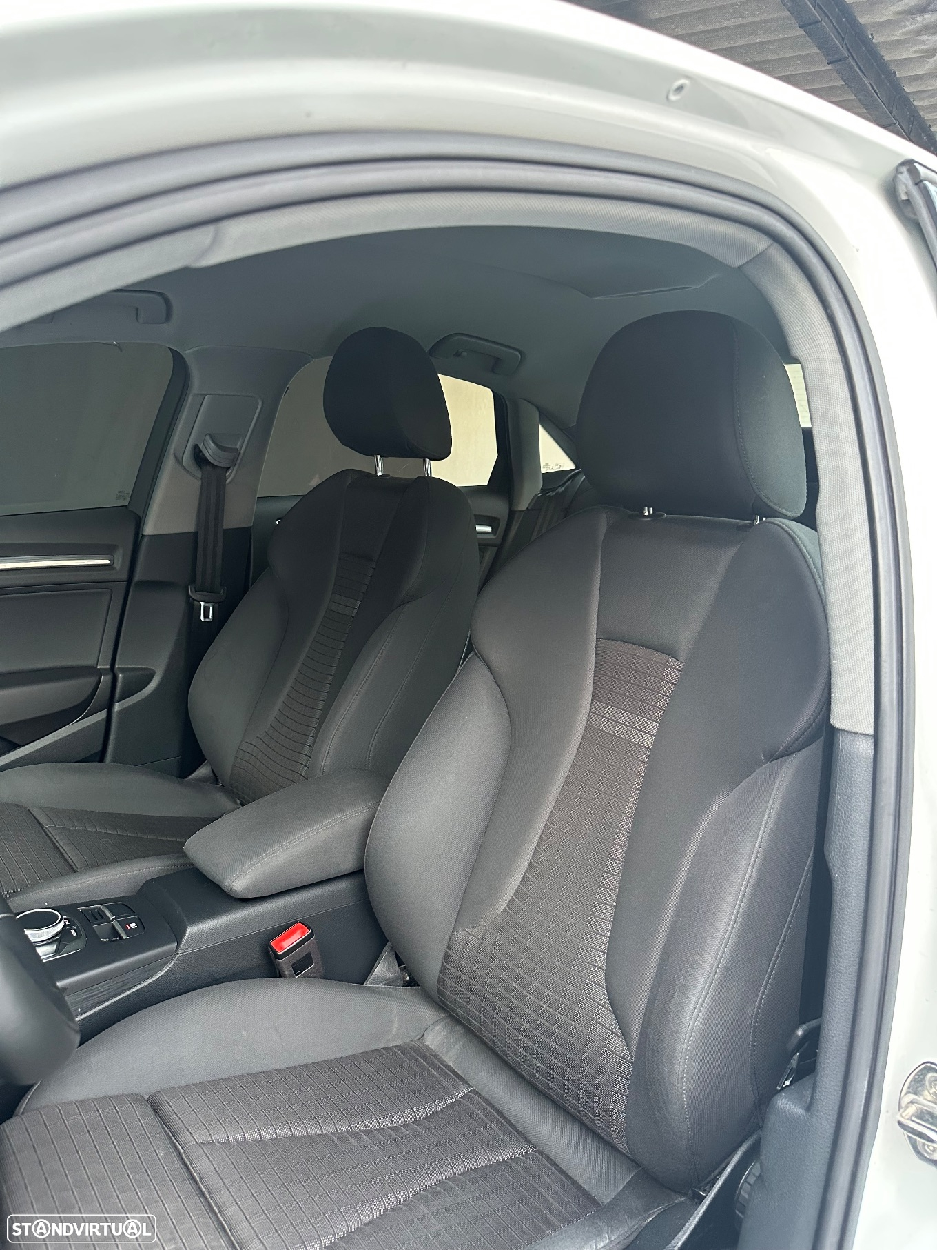 Audi A3 Limousine 30 TFSI Design - 36