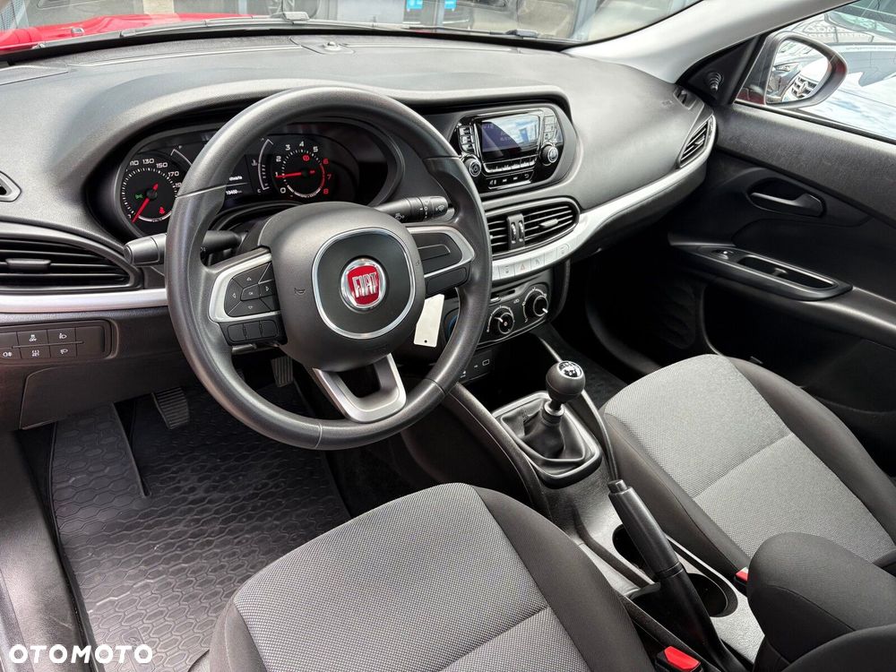 Fiat Tipo - 12