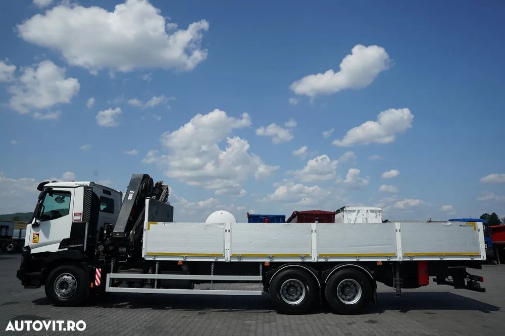 Renault C 380 / 6x4 / CAROSERIE LIVRARE 6,8 m / + HDS HIAB 244 EP-5 / ATINGERE: 15 M / MAX 8.400 KG / MANUALĂ / EURO 6 - 9