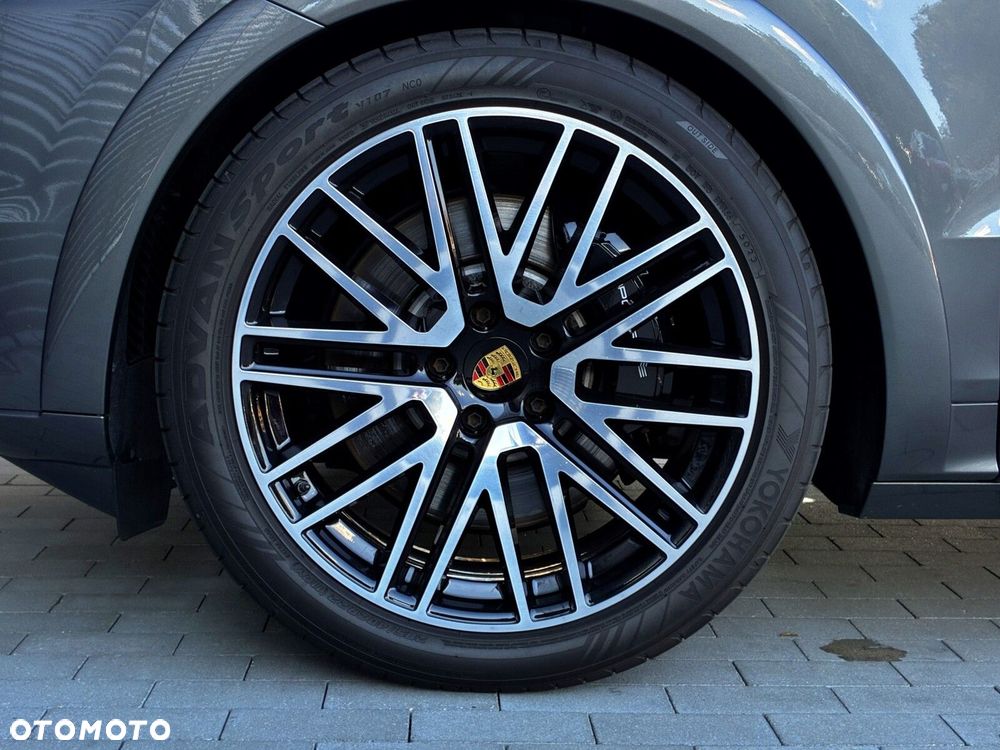 Porsche Cayenne - 10