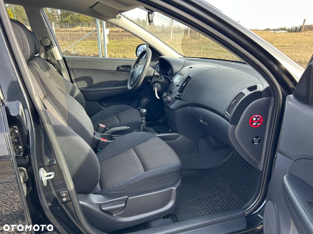 Hyundai i30 1.6 Comfort - 10