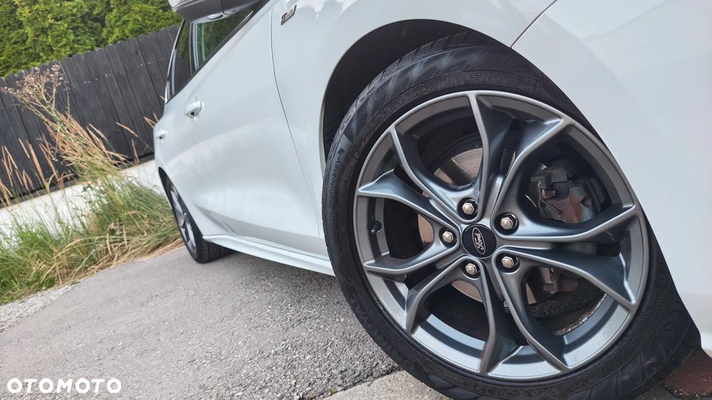 Ford Focus 1.0 EcoBoost STart-Stopp-System ST-LINE X - 16