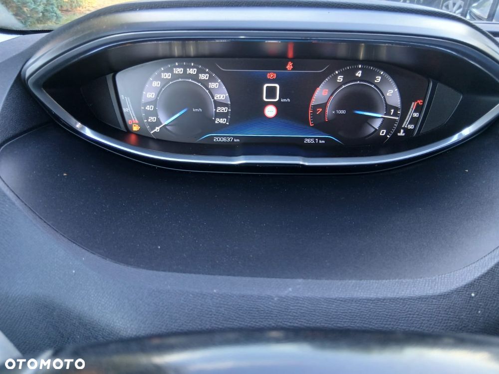 Peugeot 5008 1.2 PureTech Active S&S - 22