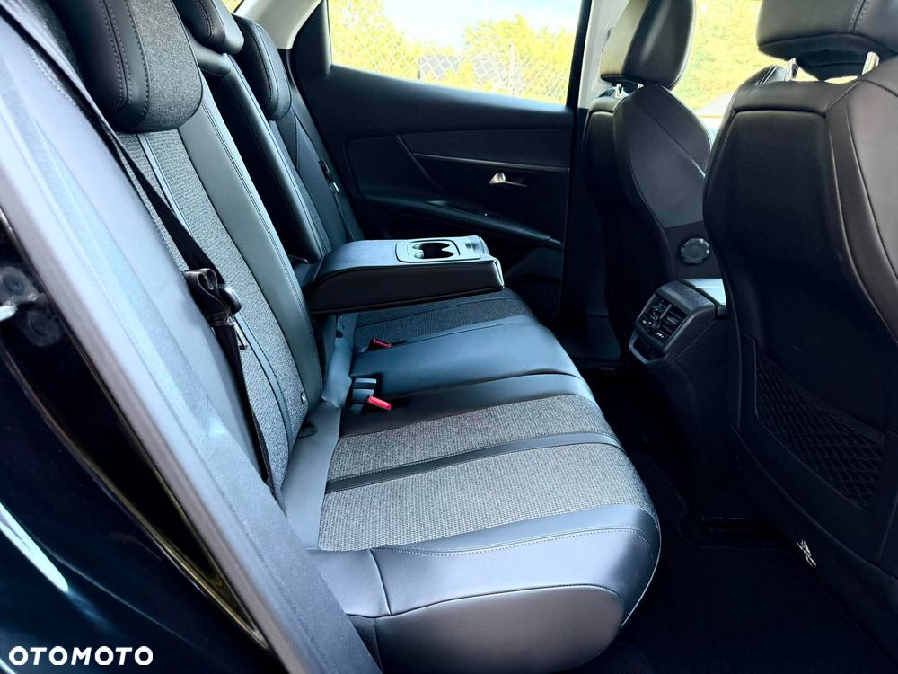 Peugeot 3008 1.5 BlueHDi Allure S&S EAT8 - 21