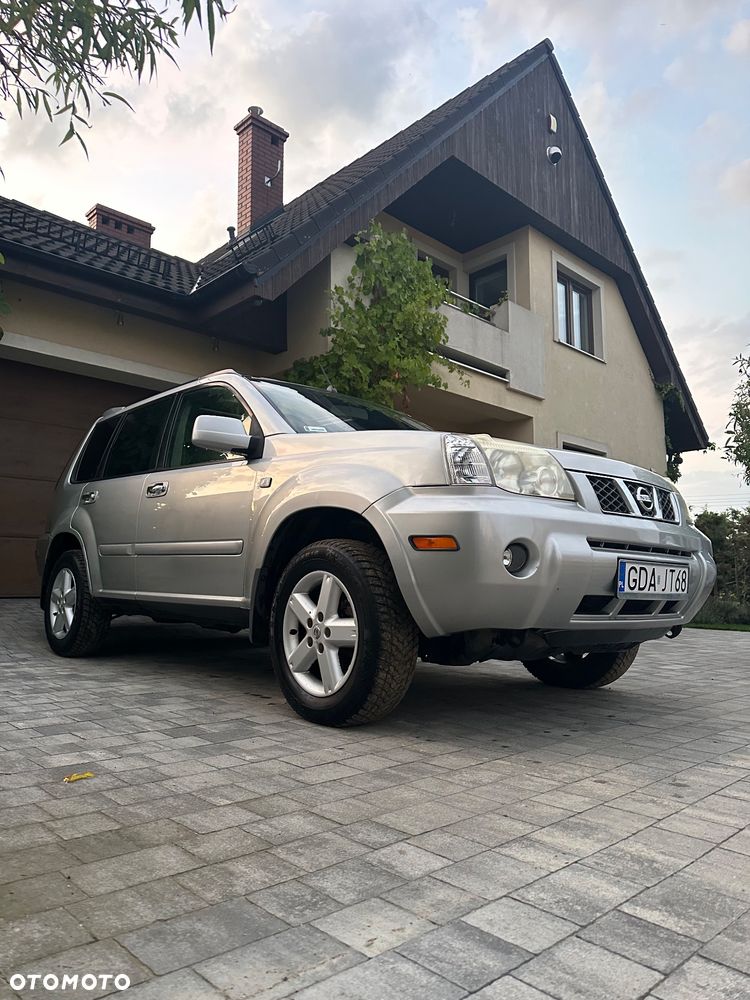 Nissan X-Trail 2.5 4x4 Edition Elegance - 2