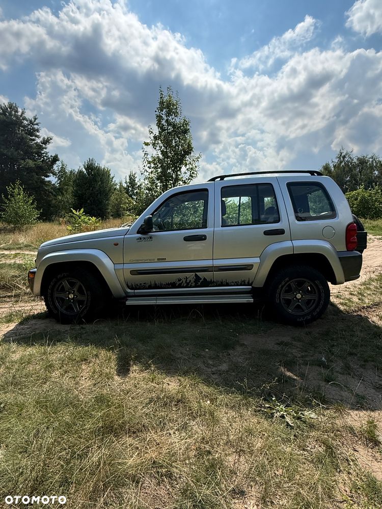 Jeep Cherokee - 4
