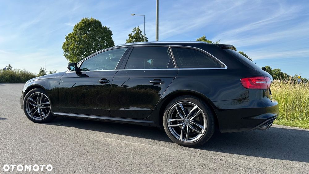 Audi A4 Avant 2.0 TDI DPF clean diesel quattro S tronic S line Sportpaket - 1