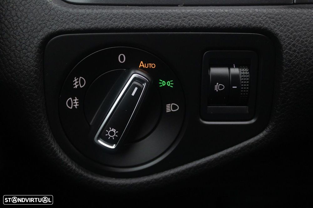 VW Golf Variant 1.6 TDi Confortline - 18