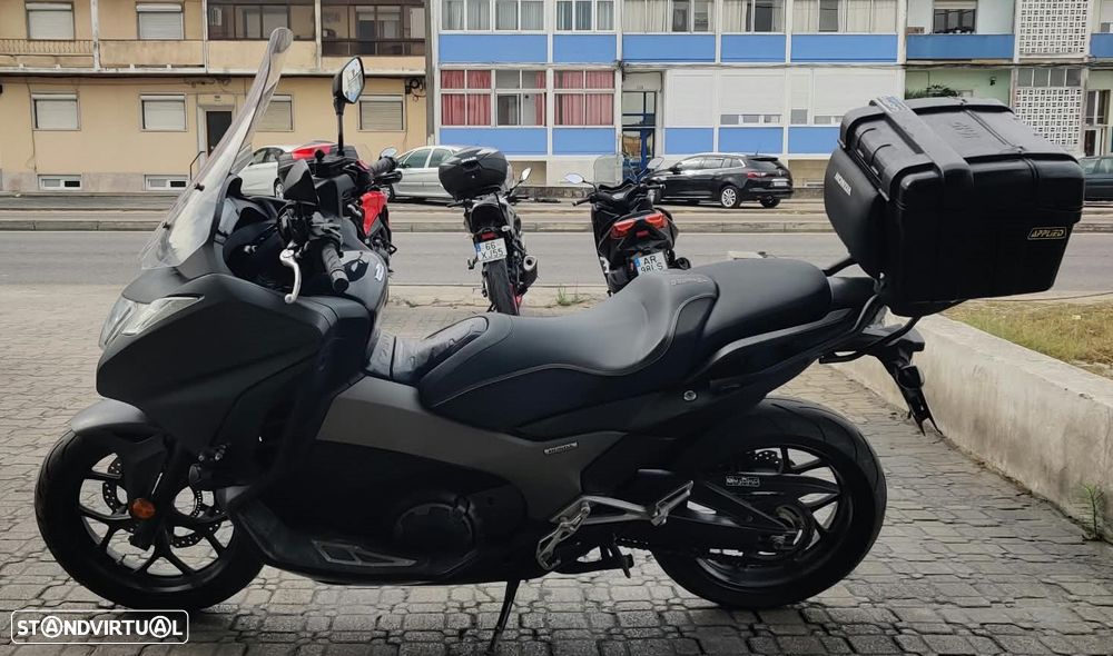 Honda Integra 750 - 2