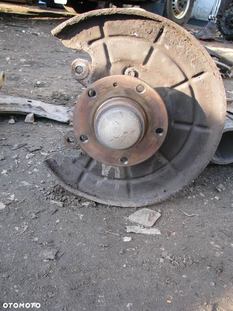 BELKA TYLNA ZAWIESZENIA OŚ OPEL CORSA D 1.7CDTI 5 X110 - 3