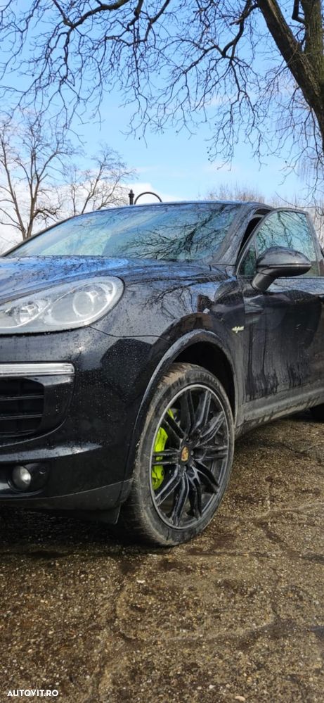 Porsche Cayenne - 2