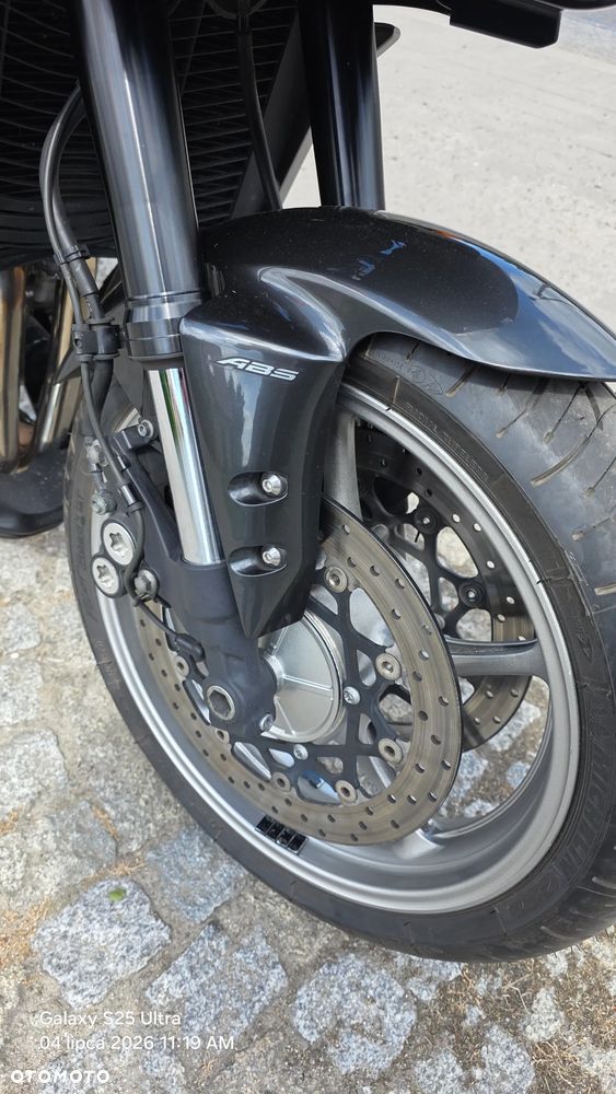 Yamaha FZR - 11
