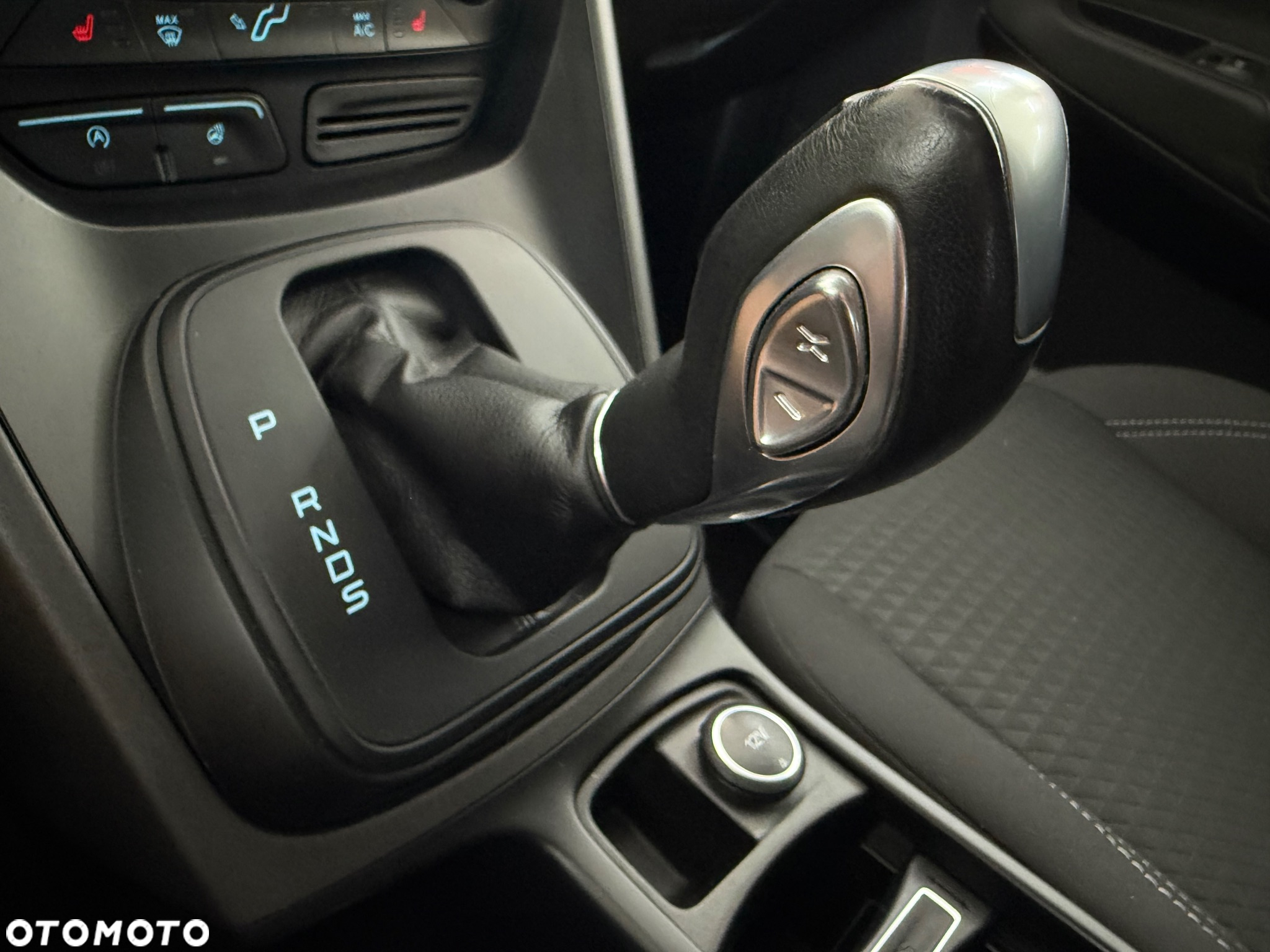 Ford C-MAX 1.5 TDCi Edition - 26
