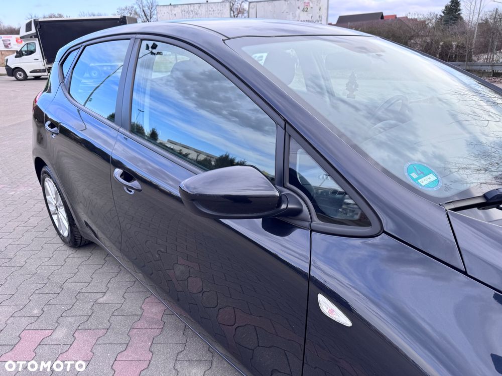 Kia Ceed - 33