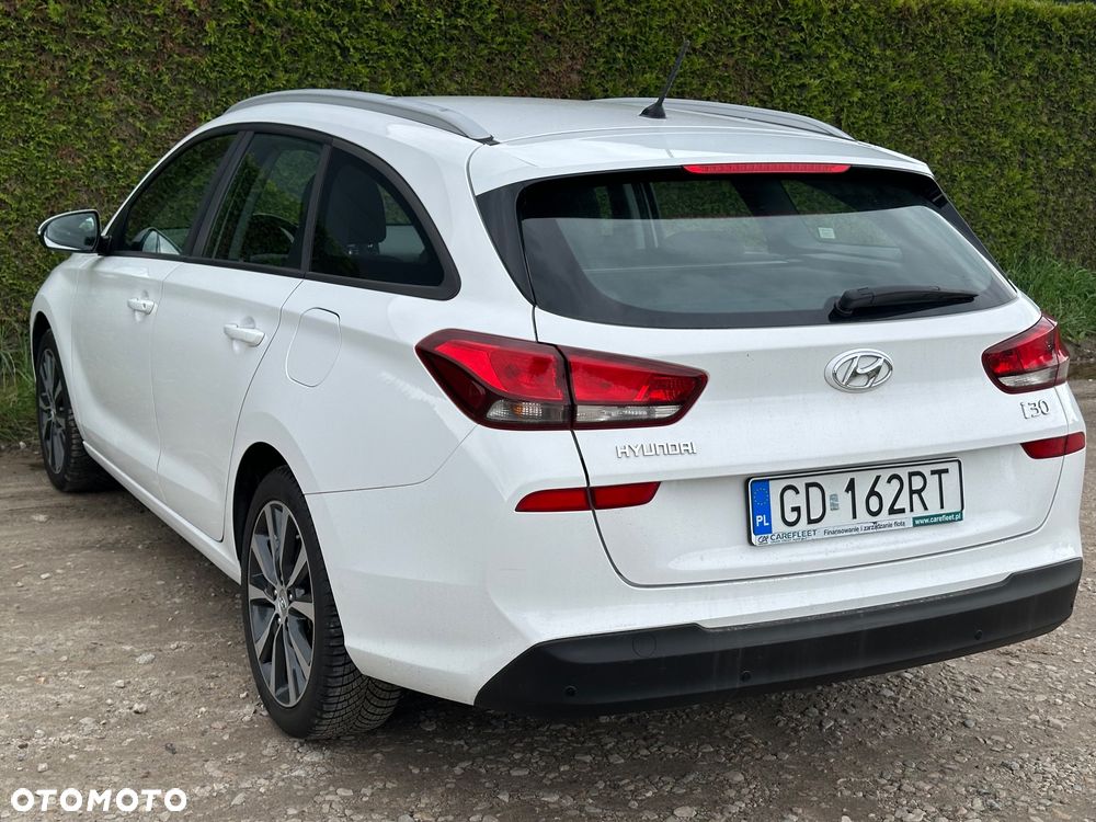 Hyundai i30 1.4 Classic + - 8
