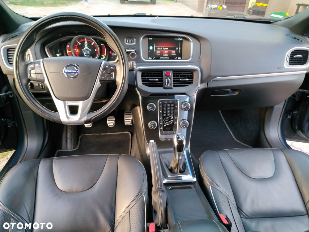 Volvo V40 D4 Summum - 10