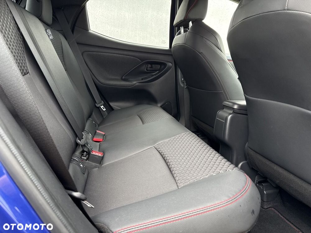 Toyota Yaris - 11