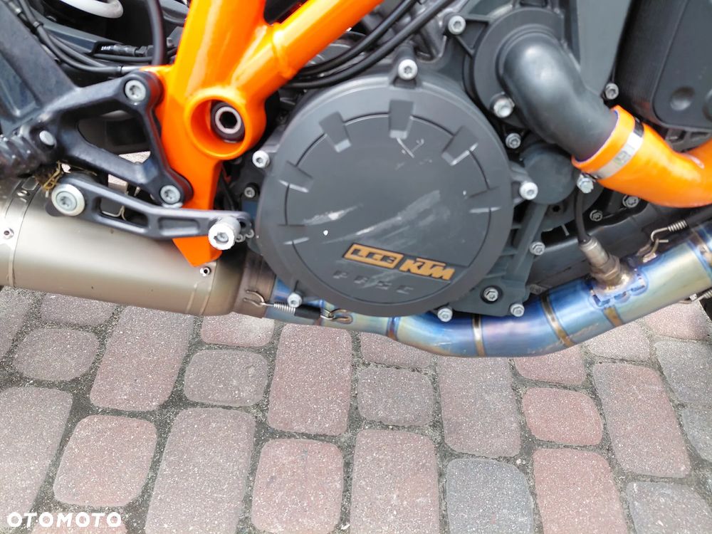 KTM Super Duke - 19