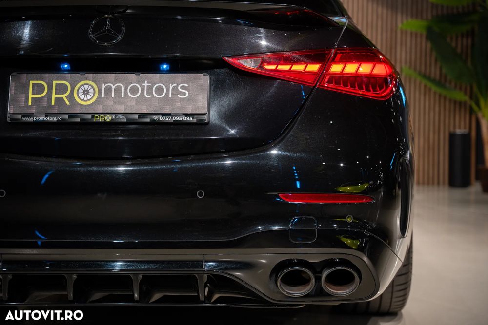 Mercedes-Benz C - 32