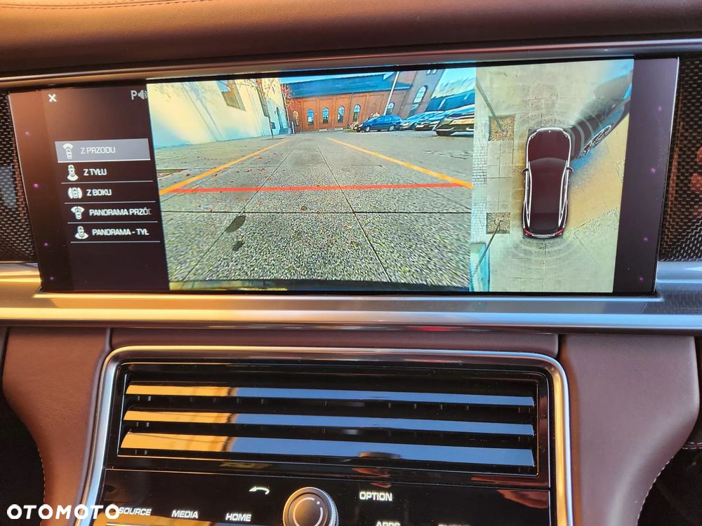 Porsche Panamera Turbo - 33