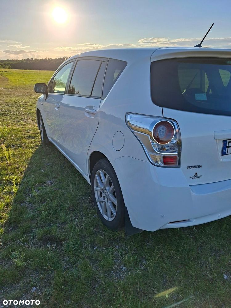 Toyota Verso 2.0 D-4D Sol - 3