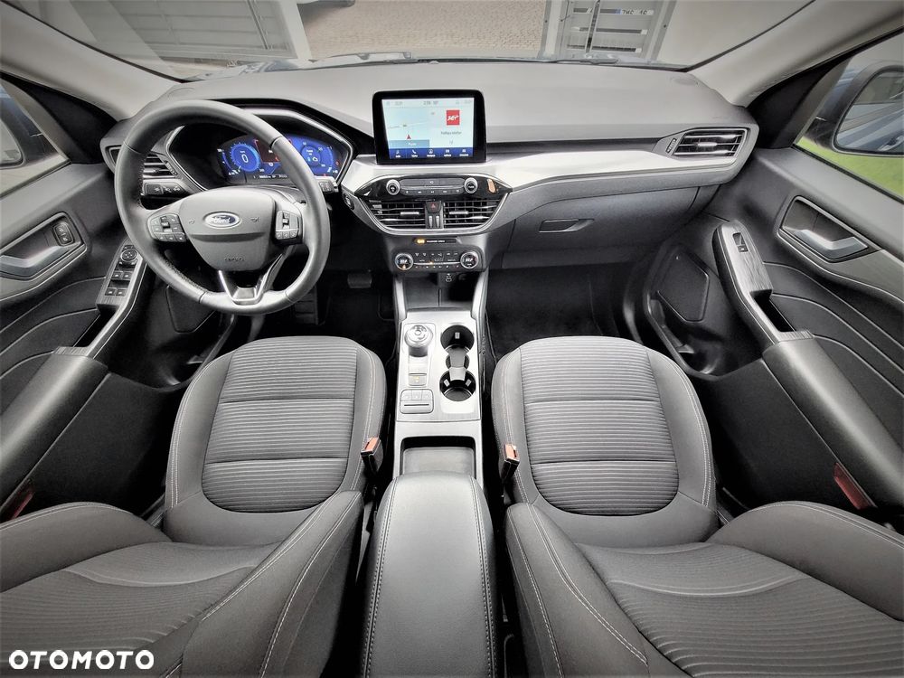Ford Kuga - 10