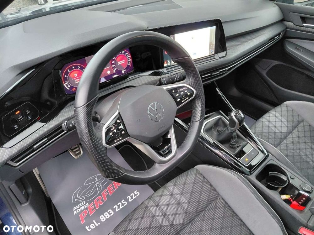 Volkswagen Golf Variant - 11