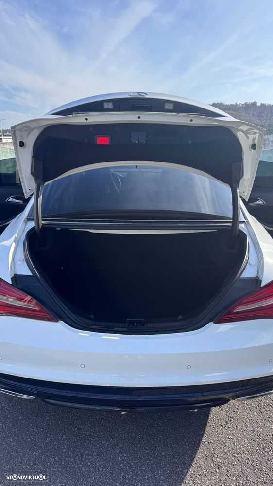 Mercedes-Benz CLA 180 AMG Line - 22