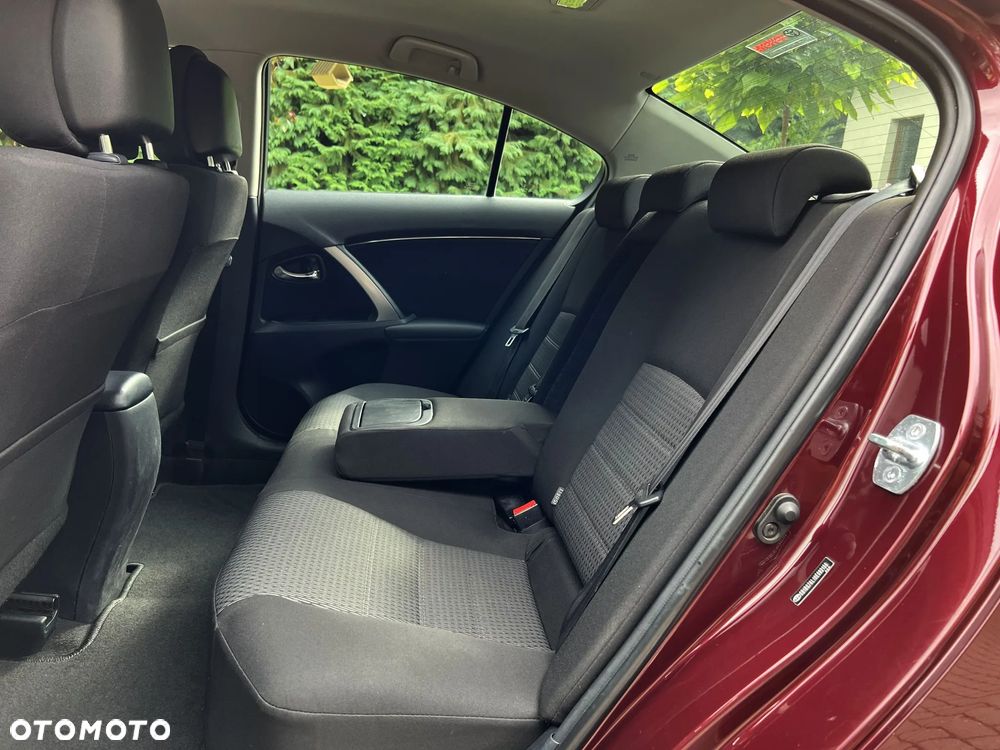 Toyota Avensis 1.8 Business Edition - 22