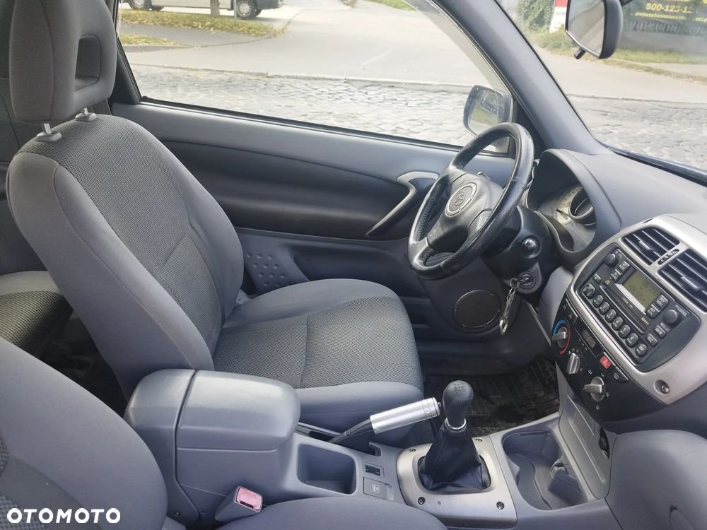 Toyota RAV4 2.0 VVT-i 4x4 - 6