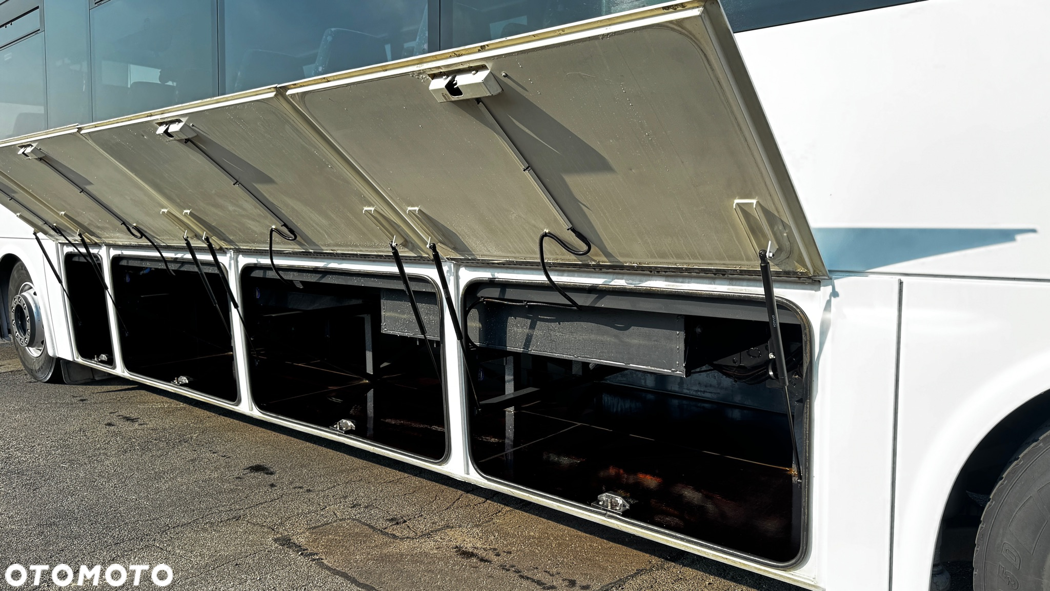 Irisbus Crossway  / 64 miejsc/ Euro 5 / cursor 8 / CENA: 77000zł netto - 12
