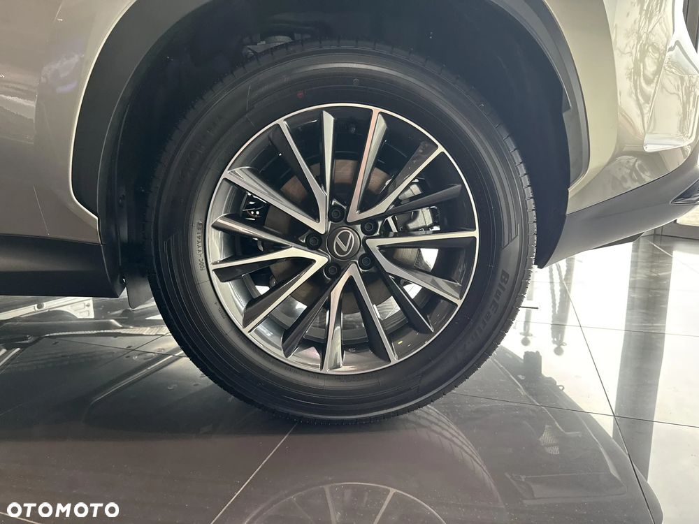 Lexus NX 350h Elegance 2WD - 20