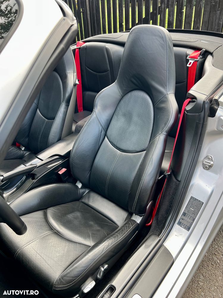 Porsche 911 Carrera - 18