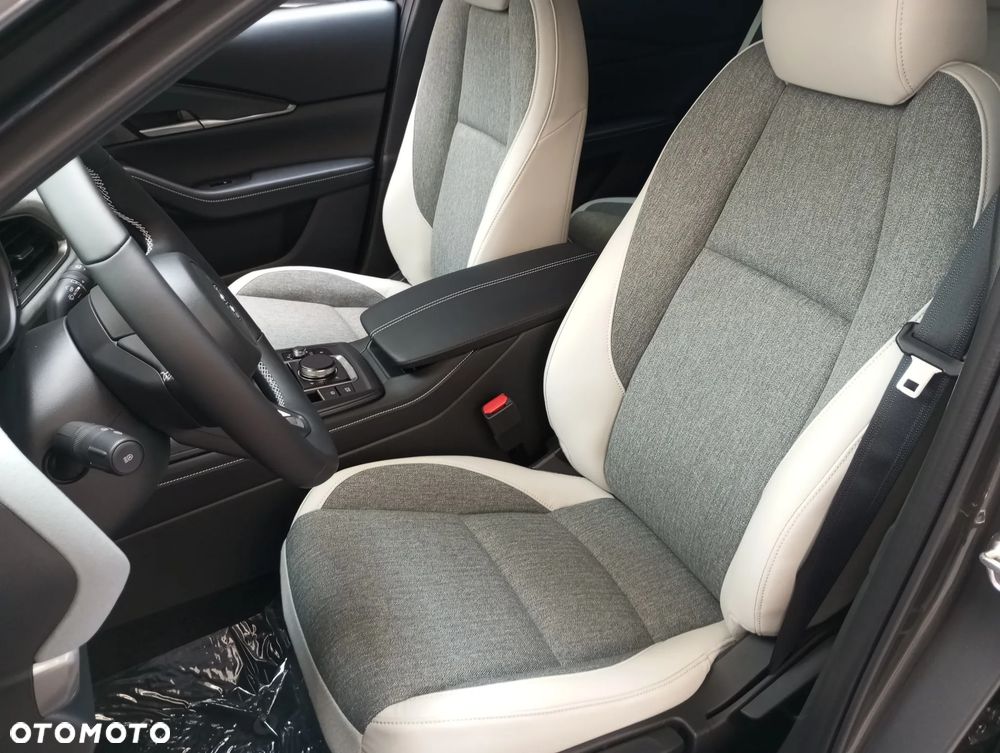 Mazda CX-30 2.0 mHEV Makoto 2WD - 11