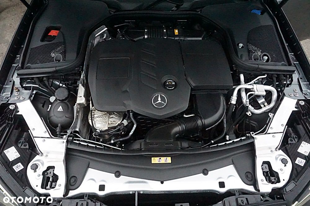 Mercedes-Benz Klasa E 220 d AMG - 40