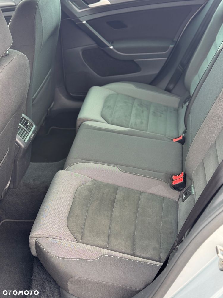 Volkswagen Golf 2.0 TDI SCR DSG Highline - 18