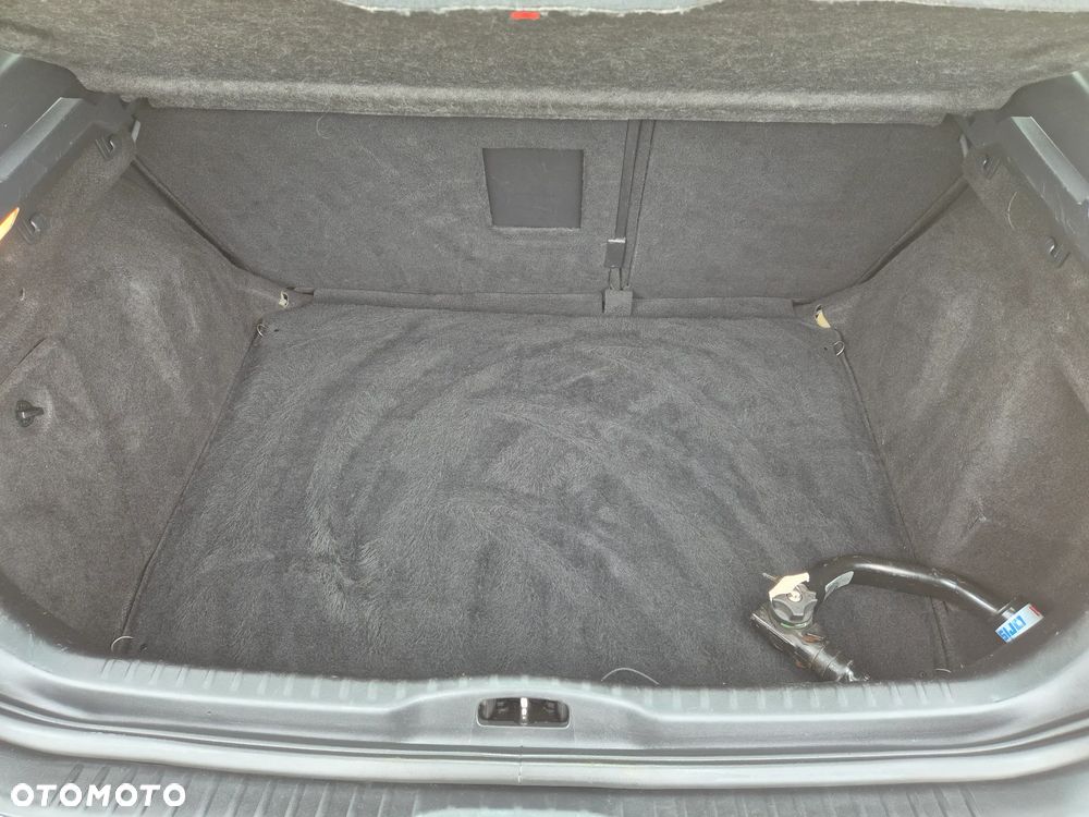 Peugeot 308 - 30