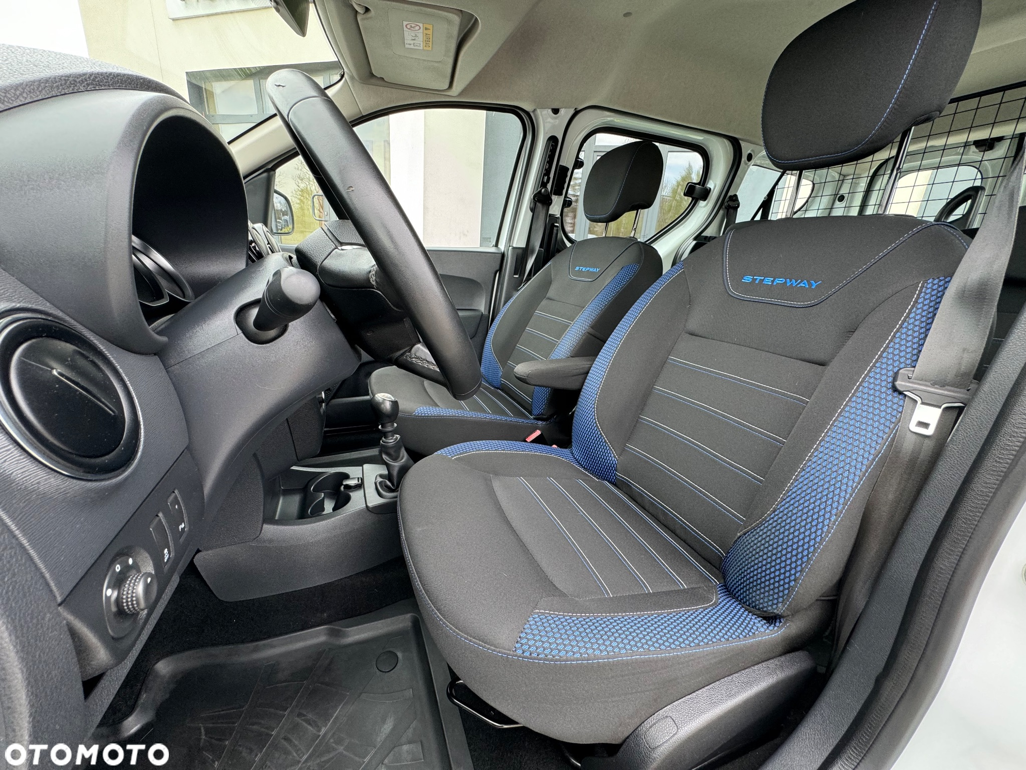 Dacia Dokker 1.5 Blue dCi Stepway - 11