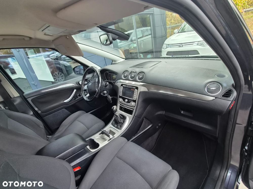 Ford S-Max 2.0 Titanium - 24
