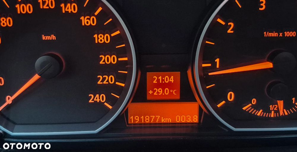 BMW Seria 1 116i - 12
