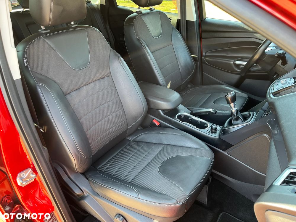 Ford Kuga 2.0 TDCi 4x4 Titanium - 22