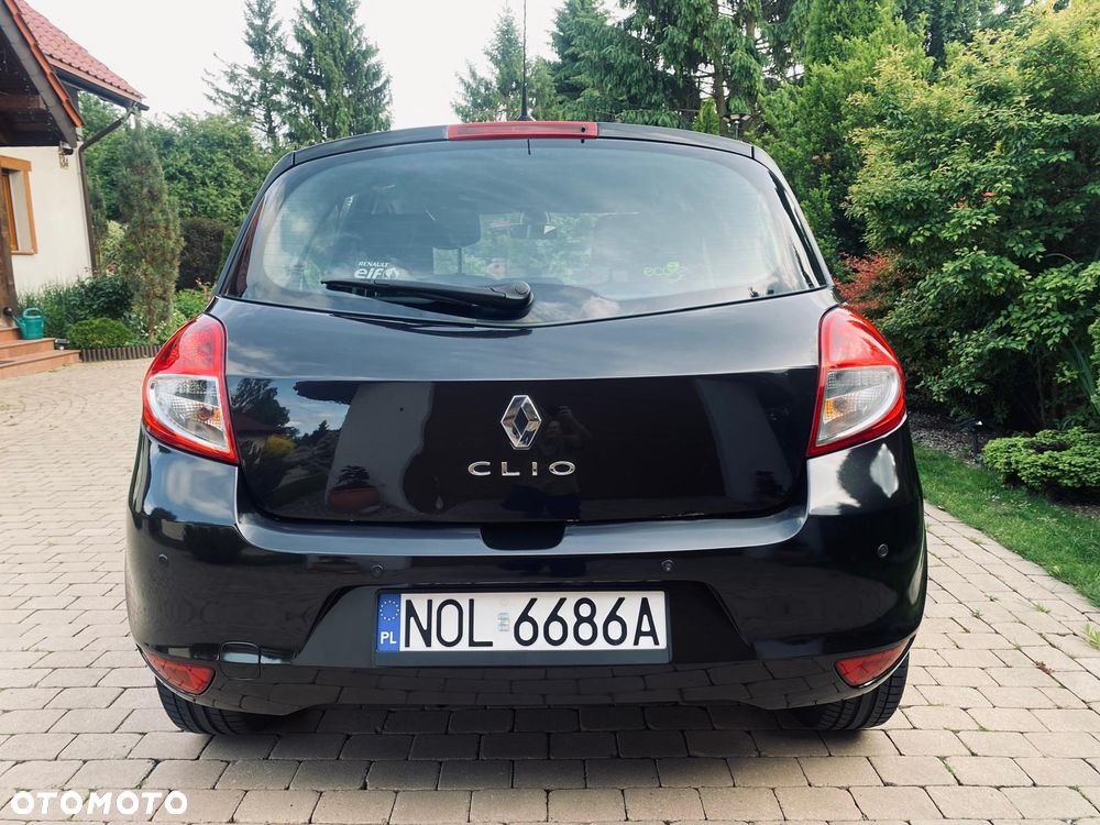 Renault Clio - 6